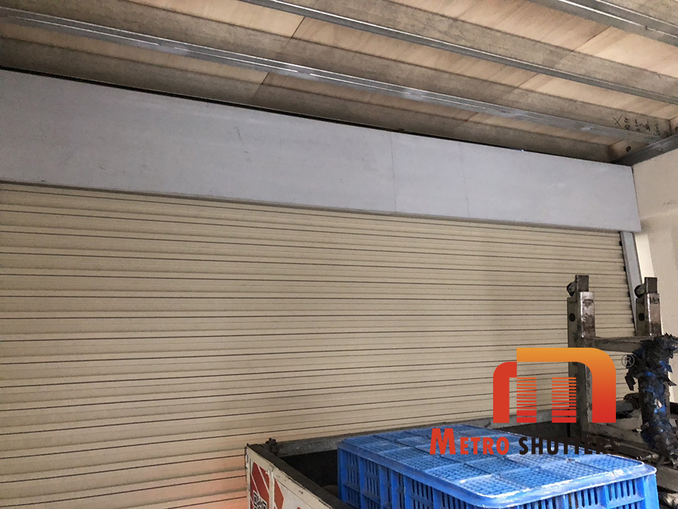 型號R75鍍鋁鋅快速捲門安裝完成實際照片