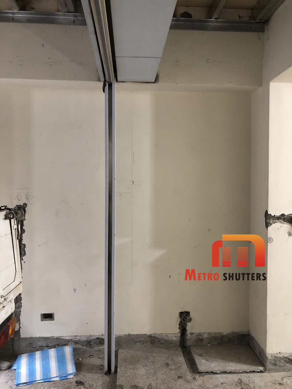 捲門軌道與箱體施工過程照