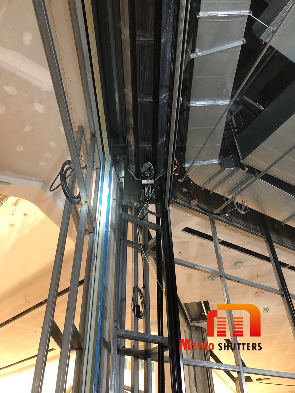 台中漢神 香奈兒專櫃PC-190透明快速施工安裝照，箱體安裝