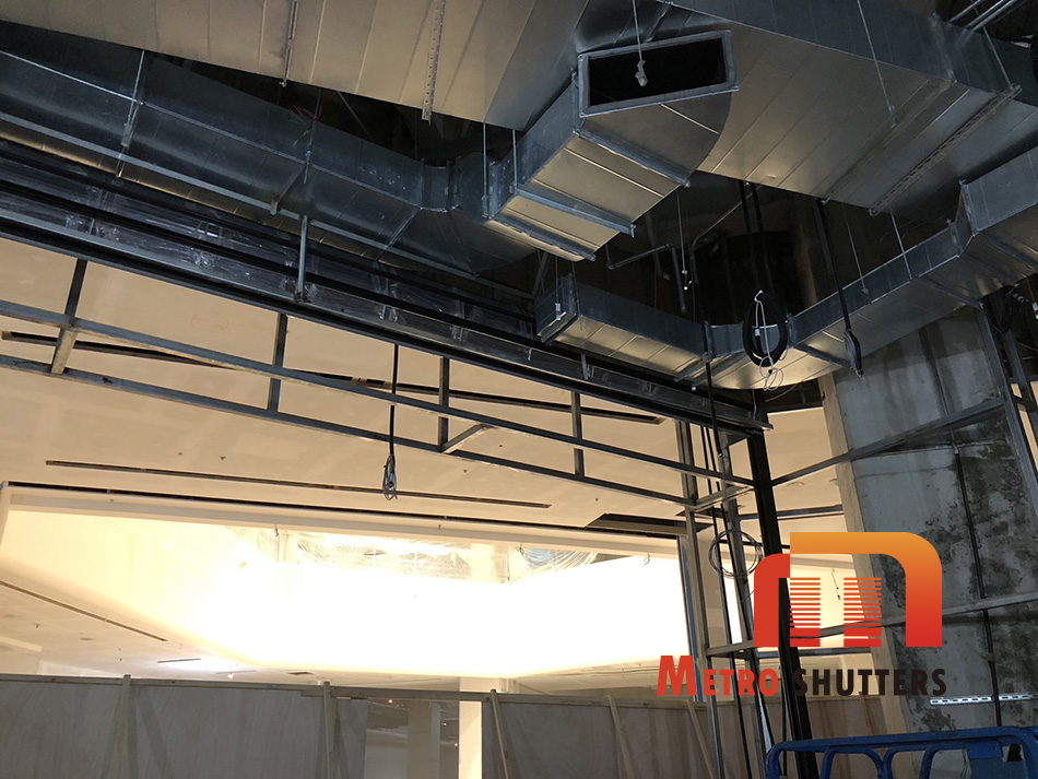 捲門結構施工過程內部照