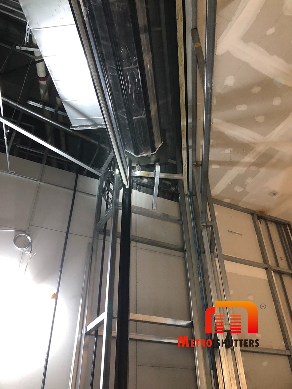 捲門箱體完工照