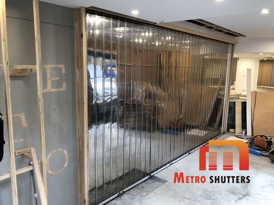 台北忠孝東路五段 ，不鏽鋼板棚板全密式伸縮拉門(剪刀門)